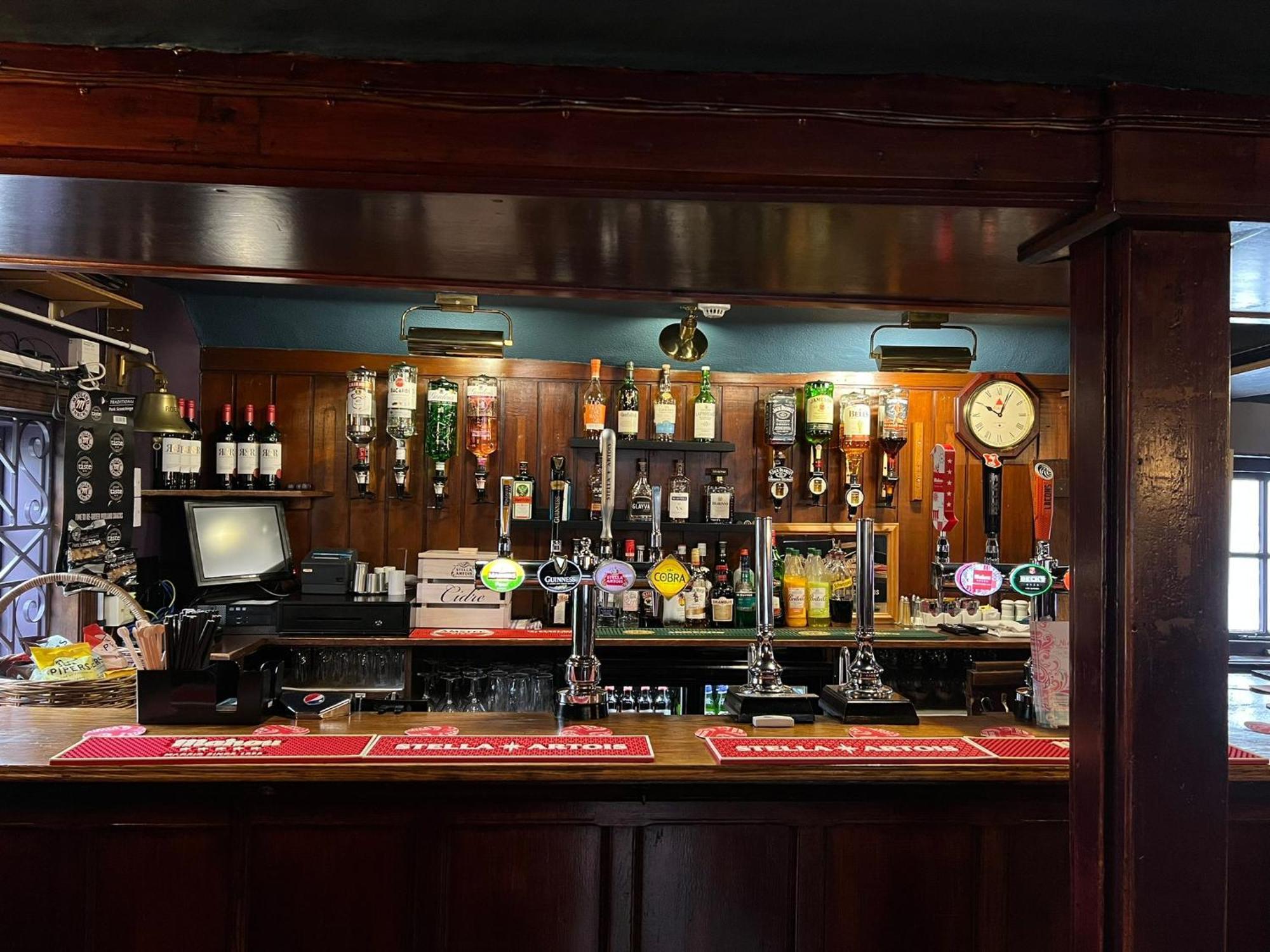 Roebuck Inn 스티버니지 외부 사진